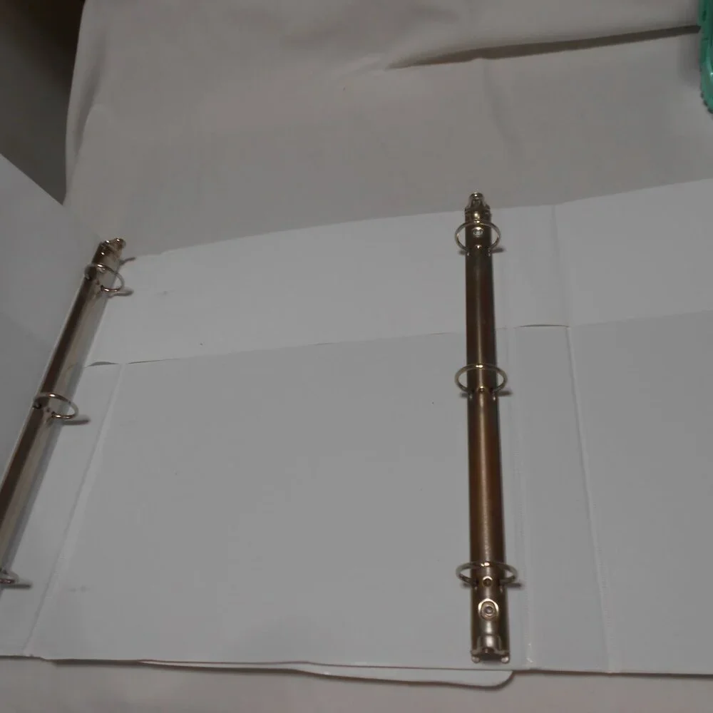 Lot 2 New solid White School home Notebook 3 ring view binders w/ pockets 📘